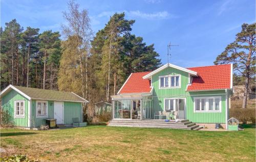 Nice Home In Res With Kitchen